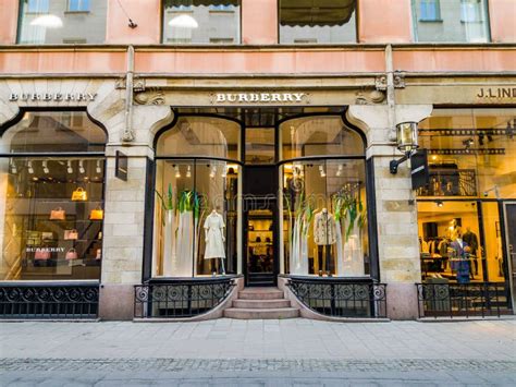 Find Burberry Stores in Sweden .